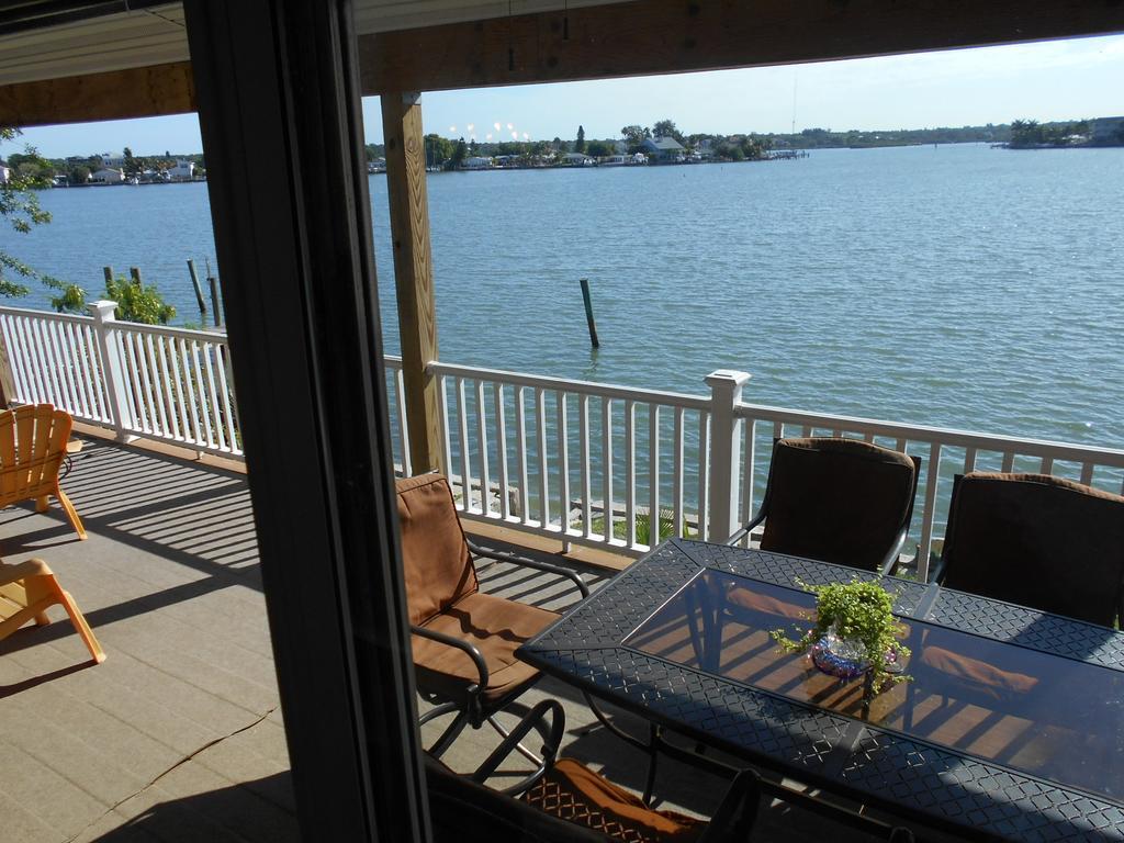 3000 Sq Ft Beach And Bay Condo St. Pete Beach Kültér fotó