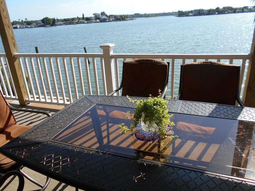 3000 Sq Ft Beach And Bay Condo St. Pete Beach Kültér fotó