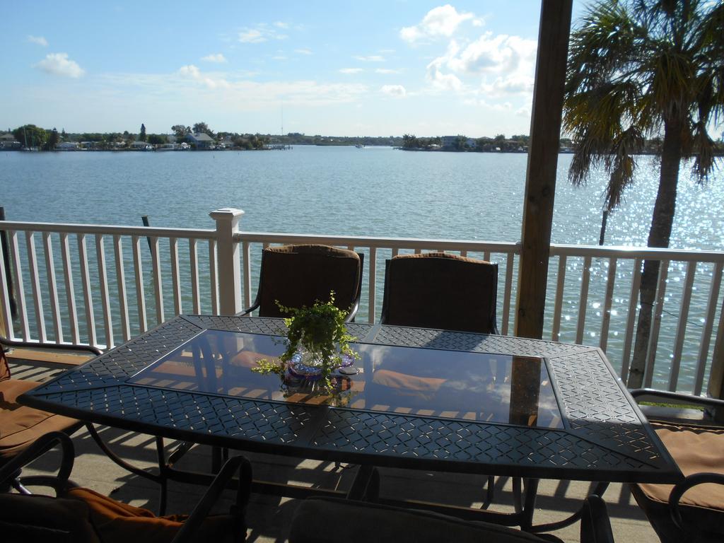 3000 Sq Ft Beach And Bay Condo St. Pete Beach Kültér fotó