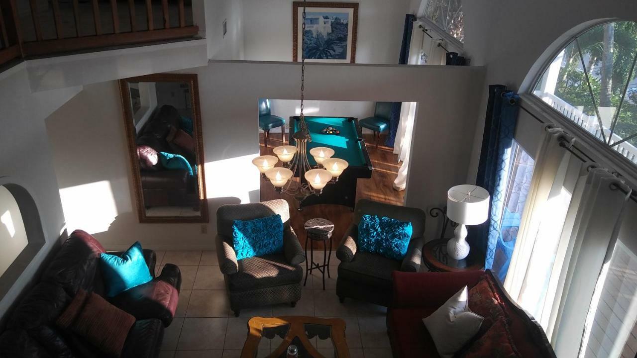 3000 Sq Ft Beach And Bay Condo St. Pete Beach Kültér fotó